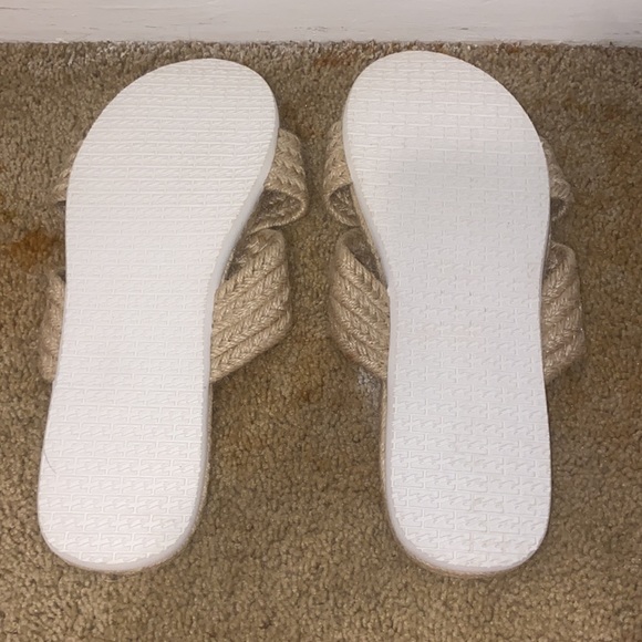 NWOT Billabong twine sandals women’s US10 - Picture 3 of 3